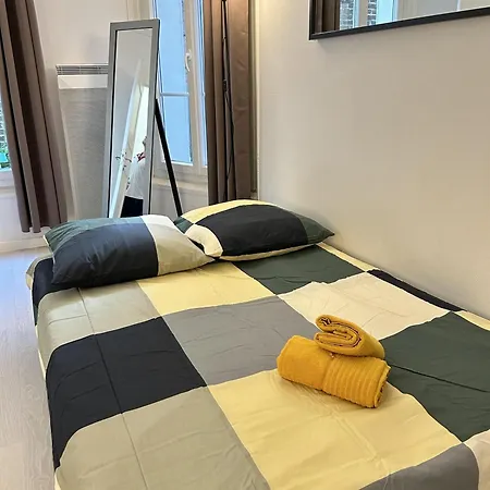 Appartamento Charming With Private Garden In Cadix