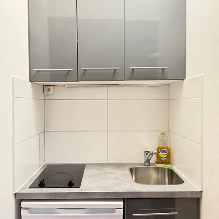 Charming With Private Garden In Cadix Appartamento