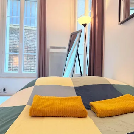 Appartamento Charming With Private Garden In Cadix Parigi