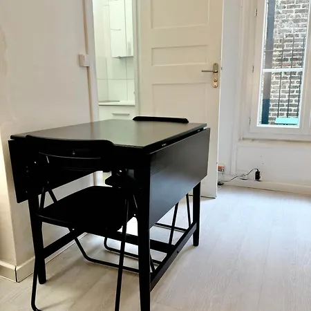 Appartamento Charming With Private Garden In Cadix
